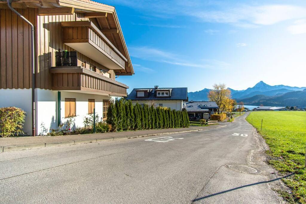 Luxury Living Near Weissensee +Balcony +Netflix Füssen Exteriér fotografie